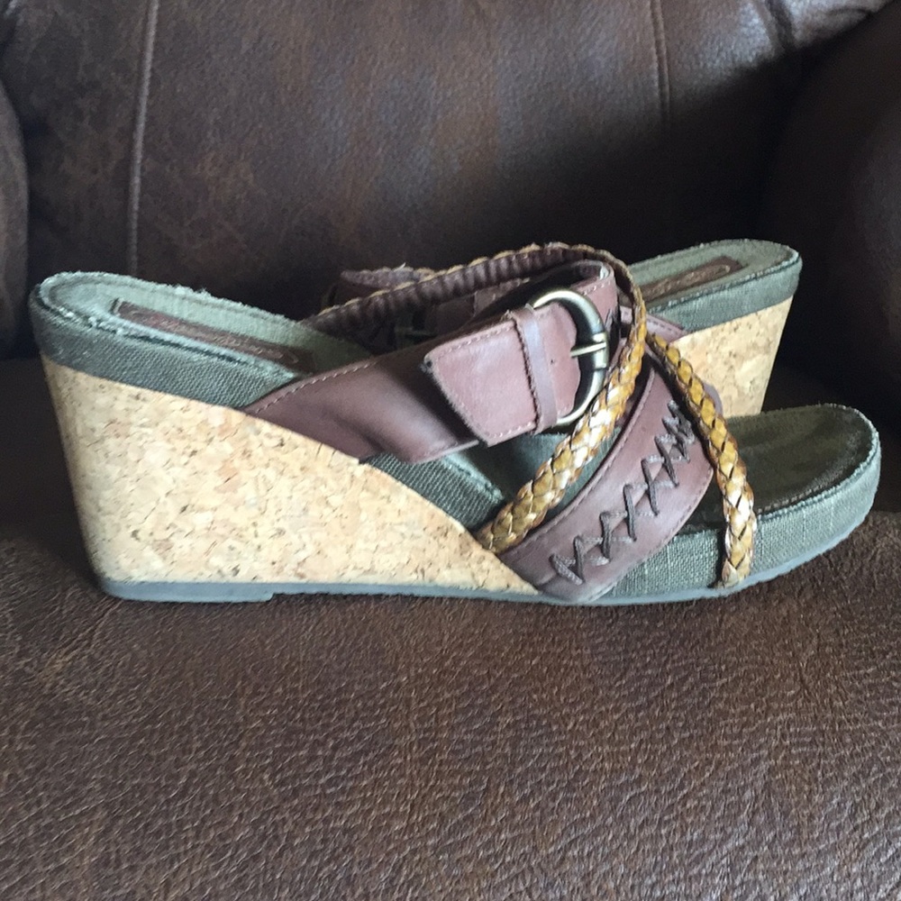 Skechers slip-on wedge sandal